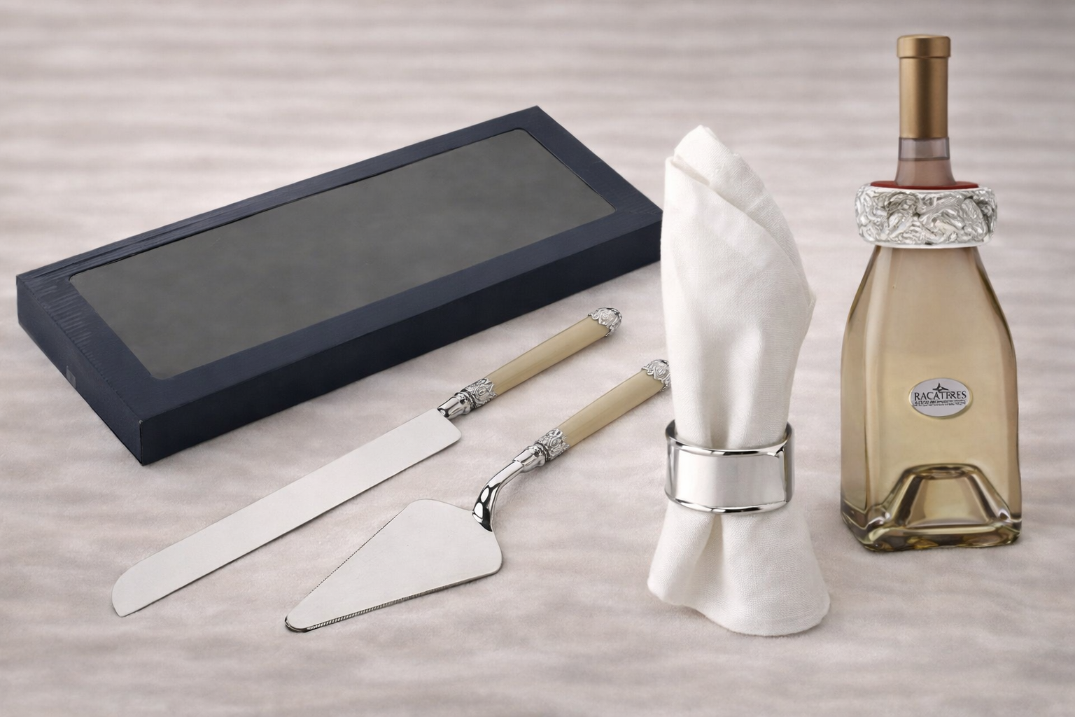 Mesa y Cubiertos