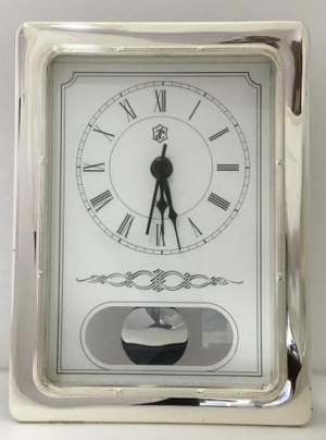 PRATA RELÓGIO DESPERTADOR RECTANGULAR C/PÊNDULO CRUZES