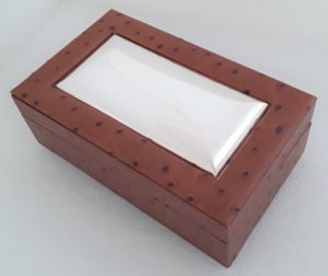 GUARDA JÓIA PRATA LISA DE PELE